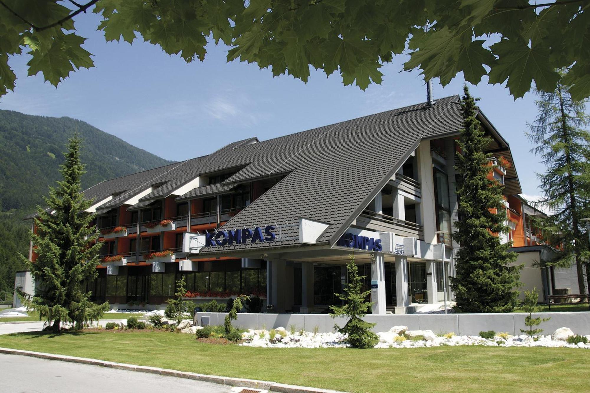 Hotel Kompas Краньска Гора Экстерьер фото